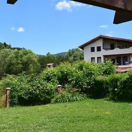 بيت للعطل Kabasanov *